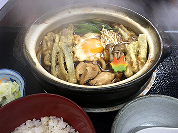 八丁味噌煮込みうどん